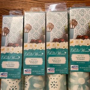 The pioneer woman. Peel and Stick wallpaper